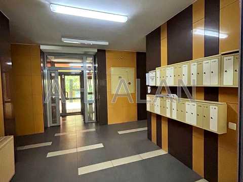 квартира за адресою Регенераторна вул., 4 к5
