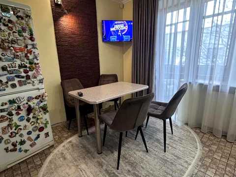 квартира за адресою Академіка Андрія Сахарова вул. (Суворова), 20