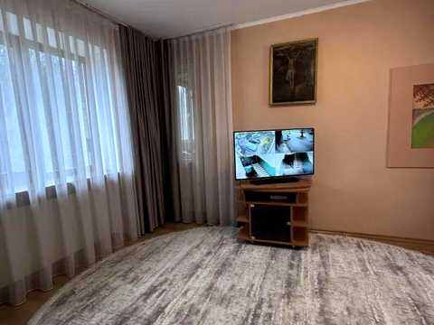 квартира за адресою Академіка Андрія Сахарова вул. (Суворова), 20