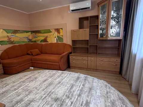 квартира за адресою Академіка Андрія Сахарова вул. (Суворова), 20