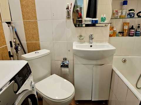 квартира за адресою В'ячеслава Чорновола вул., 40