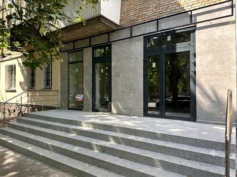 коммерческая по адресу Джона Маккейна ул. (Івана Кудрі), 37