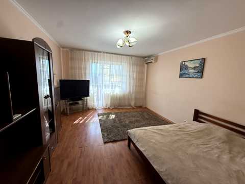 квартира за адресою Незалежності бульв. (50 років Жовтня), 17