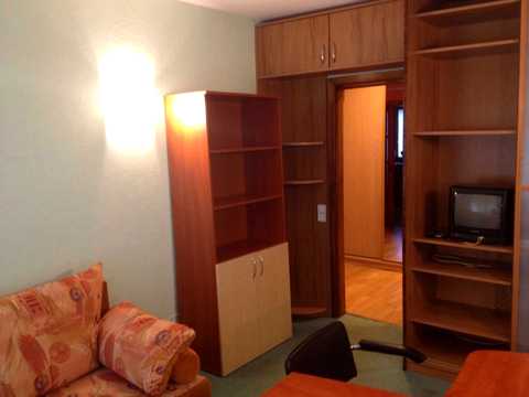 комерційна за адресою Різницька вул., 8