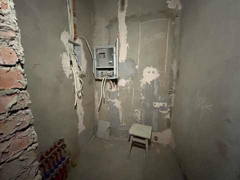 комерційна за адресою Андрія Мельника вул., 9-А
