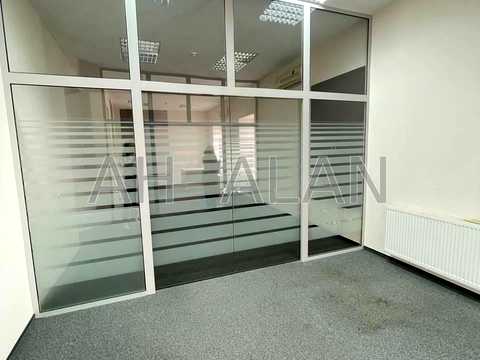 коммерческая по адресу Музейний пер., 4