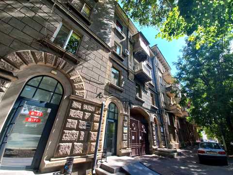 квартира за адресою Утьосова вул., 13