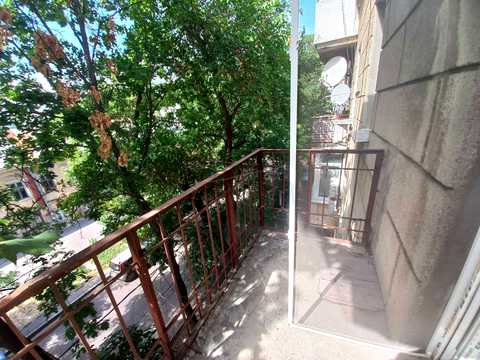 квартира за адресою Утьосова вул., 13