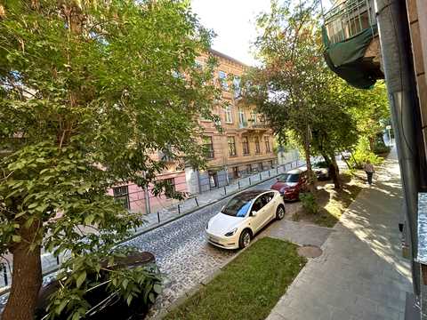 квартира за адресою Михайла Коцюбинського вул., 10