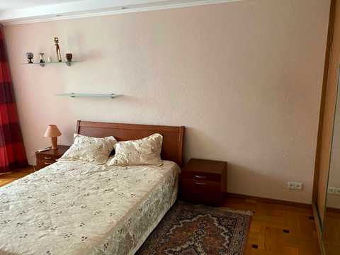 квартира за адресою Чеська вул., 6