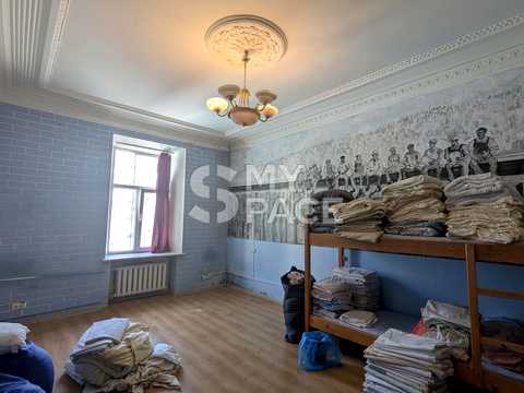 комерційна за адресою Хрещатик вул. (Kreschatic), 8