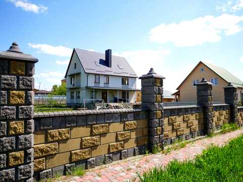 будинок за адресою с. Зміїнець, Ставкова вул., 21