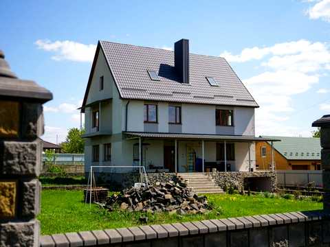 будинок за адресою с. Зміїнець, Ставкова вул., 21