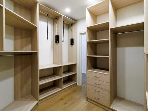 квартира по адресу Дмитриевская ул., 75