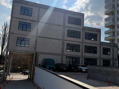 комерційна за адресою Данила Щербаківського вул. (Щербакова), 52а
