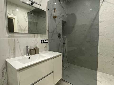 квартира за адресою Боголюбова вул., 8