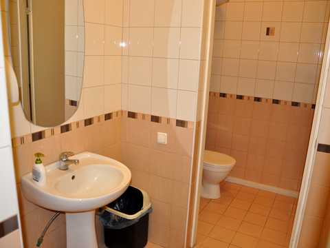 коммерческая по адресу Зоологическая ул., 3я