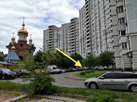 комерційна за адресою Академіка Булаховського вул., 5-Б