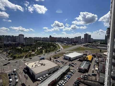 квартира за адресою Срібнокільська вул., 1