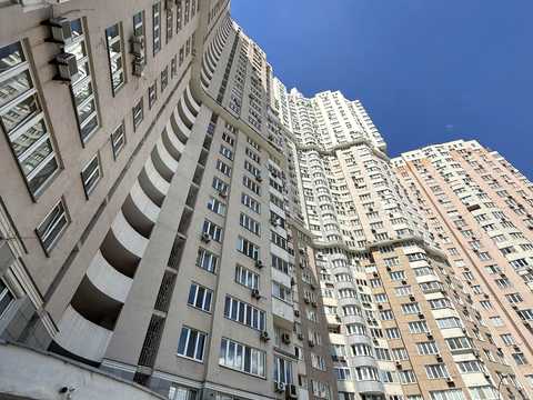 квартира за адресою Срібнокільська вул., 1