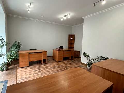 комерційна за адресою Івана Франка вул., 36