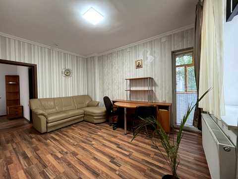 комерційна за адресою Івана Франка вул., 36
