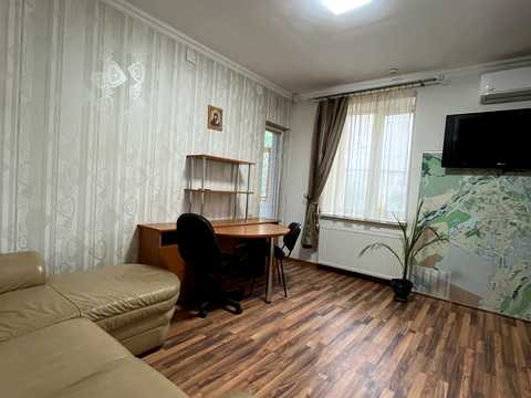комерційна за адресою Івана Франка вул., 36