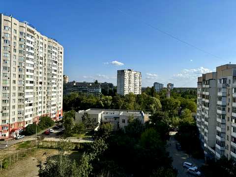 квартира за адресою Прилужна вул., 10