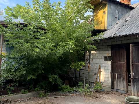 будинок за адресою с. Малі Кошарища, Зарічна, 1б