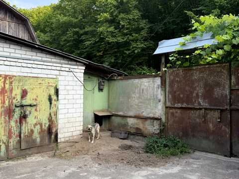 будинок за адресою с. Малі Кошарища, Зарічна, 1б