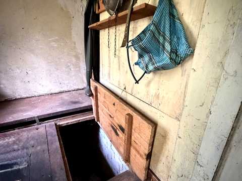 будинок за адресою с. Малі Кошарища, Зарічна, 1б