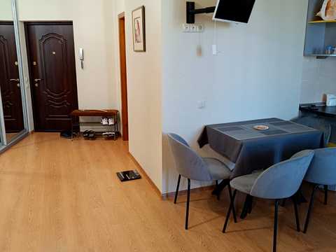 квартира за адресою Срібнокільська вул., 12
