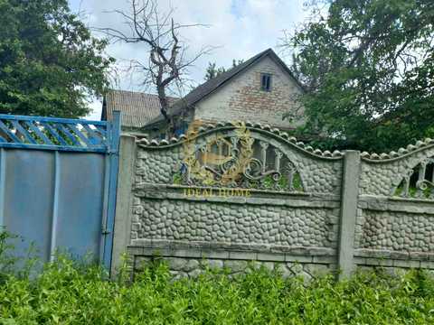 будинок за адресою с. Красноліси, Воздвиженська, 9