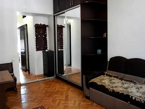 квартира за адресою Водопровідна вул., 5