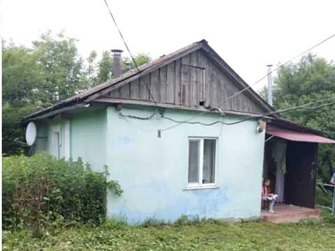 будинок за адресою вул. Першотравнева, 2