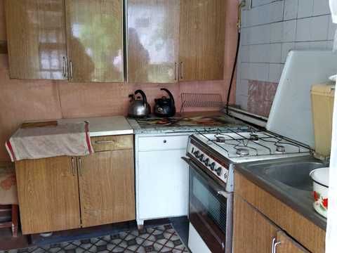 будинок за адресою вул. Першотравнева, 2