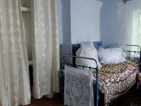 будинок за адресою вул. Першотравнева, 2