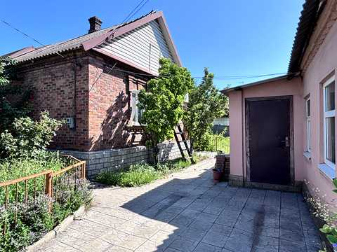 дом по адресу Олеся Гончара ул. (Новгородська), 11