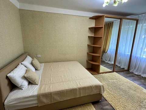 квартира за адресою Романа Ратушного вул. (Волгоградська), 21