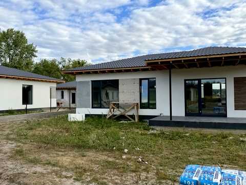 будинок за адресою Броварська