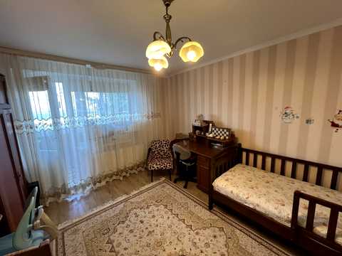 квартира по адресу Металургів ул., 8
