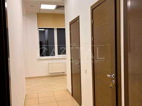комерційна за адресою Жилянська вул., 110