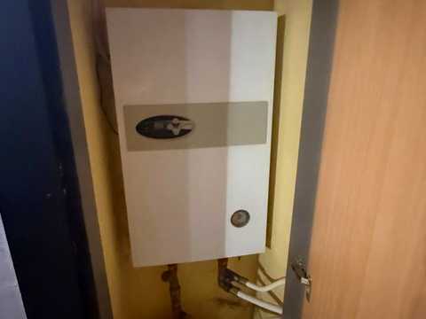 комерційна за адресою Пекарська вул., 34