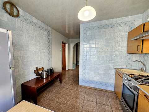 квартира за адресою Електровозна вул., 17а