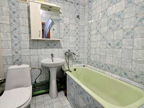 квартира за адресою Електровозна вул., 17а