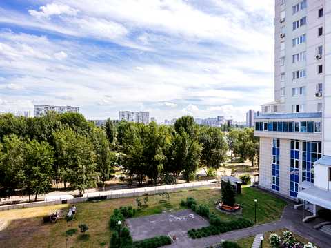 комерційна за адресою Юрія Шумського вул., 1-А