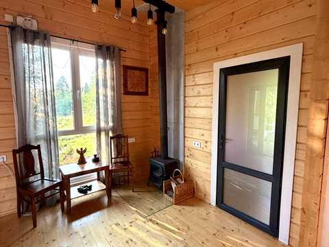 комерційна за адресою Джерельна вул., 3б