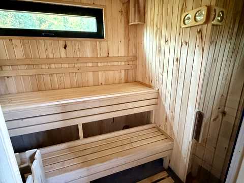 комерційна за адресою Джерельна вул., 3б