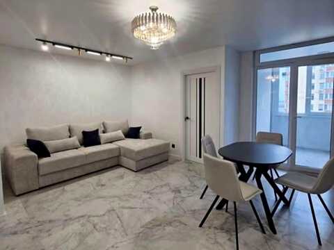 квартира за адресою Злуки просп., 7