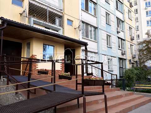 квартира по адресу Драгоманова ул., 8
